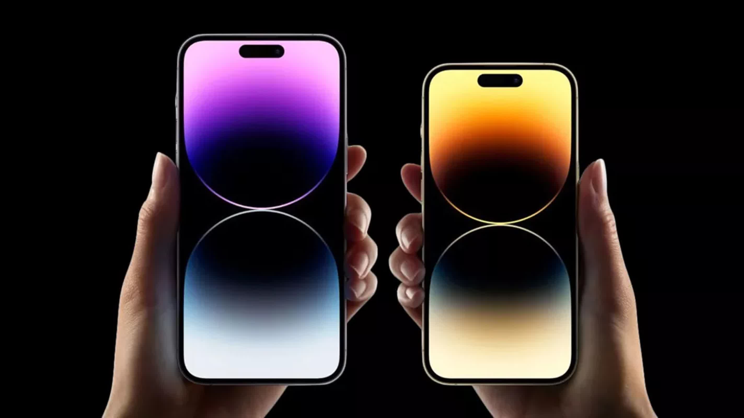 Apple reports record quarter despite iPhone sales dip